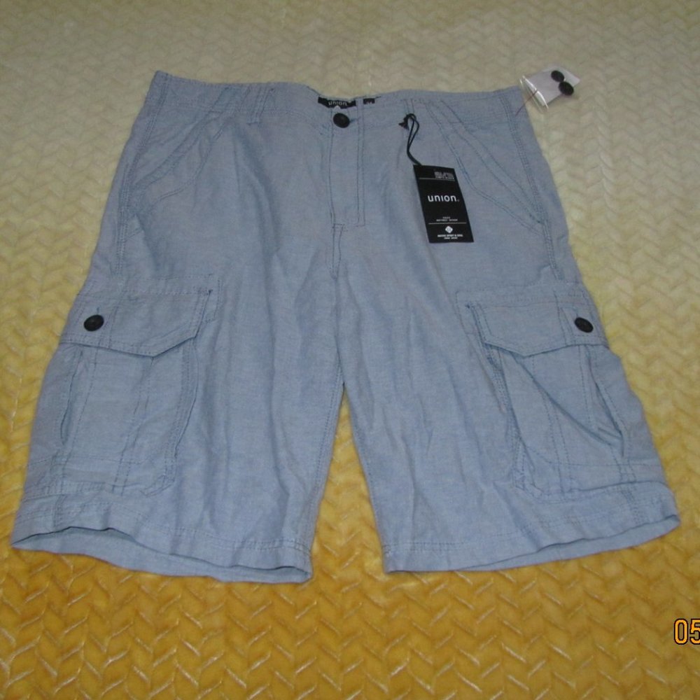 Men's Light Blue Cargo Shorts by Union Size 34/35. NWT-$59.00